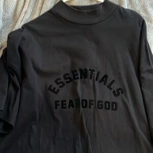 Brand new with tag essentials shirt it’s too oversized